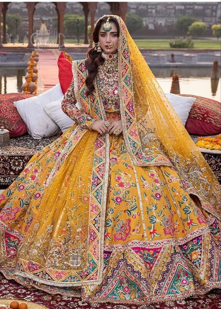 MEHNDI LEHENGA